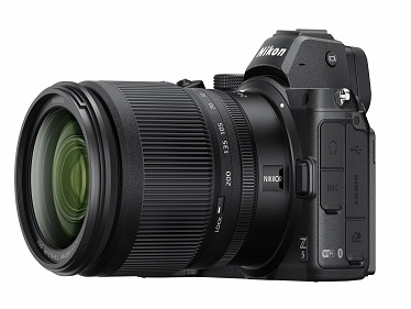 니콘 미러리스 Z5 Body + Z 24-200mm Lens Kit